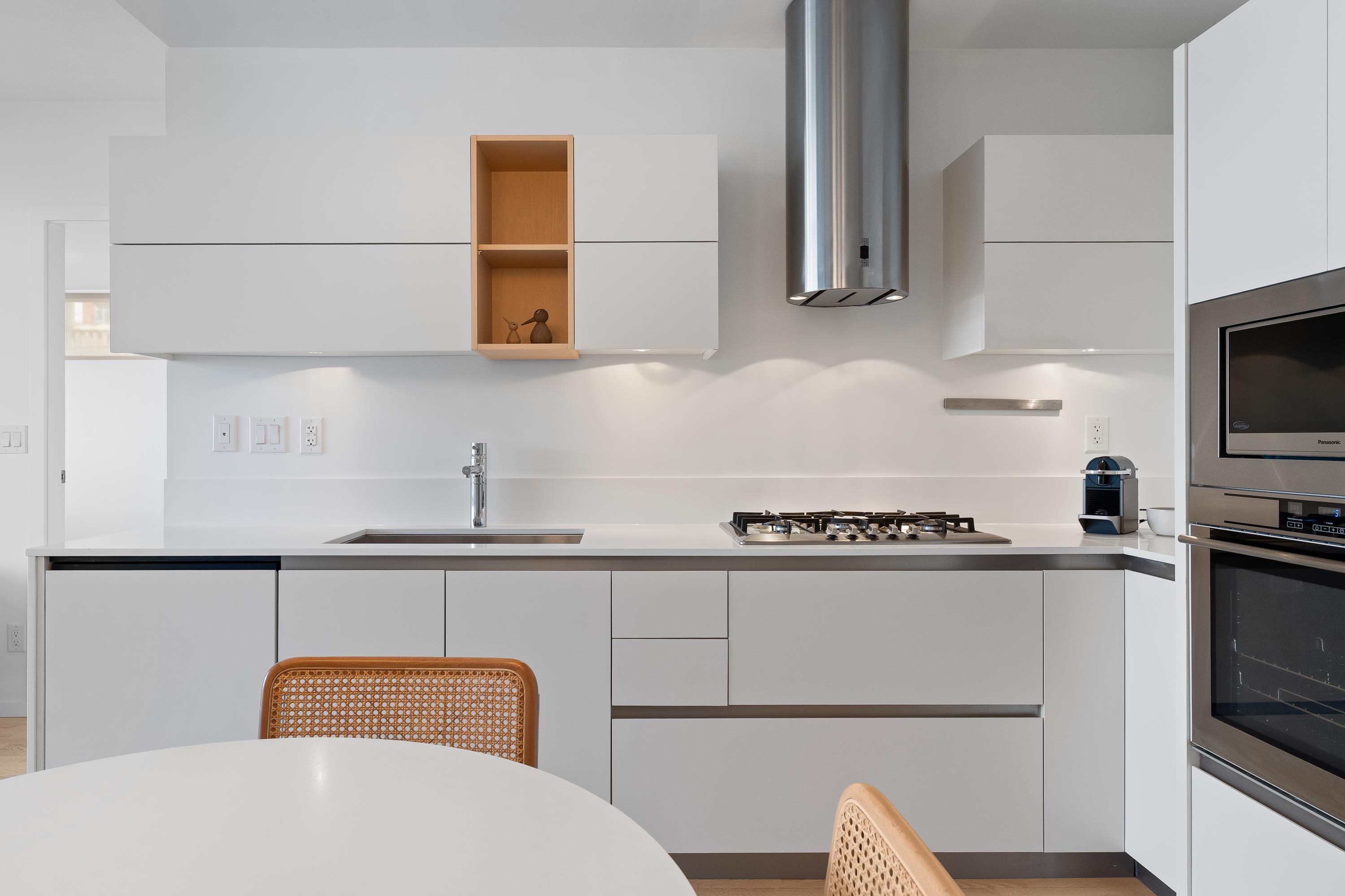 206-133 8th Avenue E, Vancouver, BC, V5T 1R8