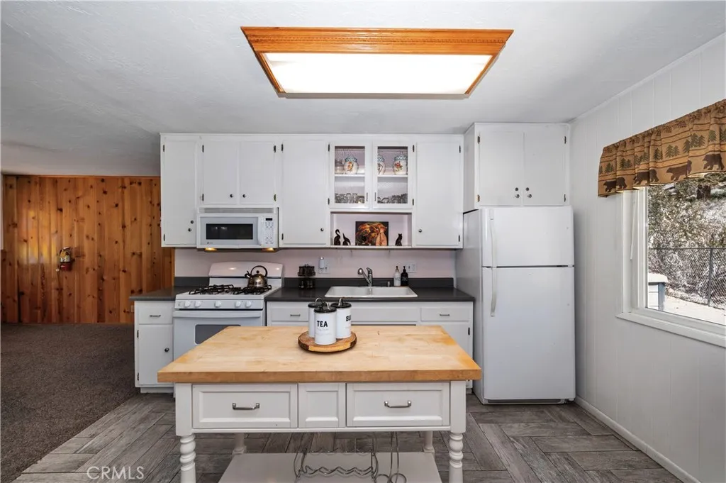 Additional image 15 of 1099 Canyon Rd, Fawnskin, CA 92333