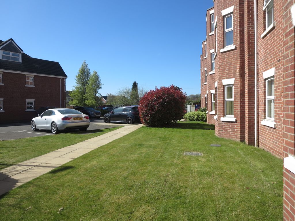 Additional image 2 of 2 bed penthouse for saleEtruria Court, Etruria, Stoke-On-Trent ST1