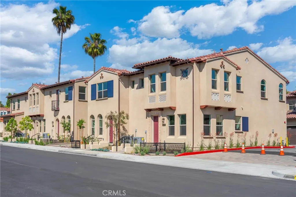 818 Francesca Dr, Walnut, CA 91789