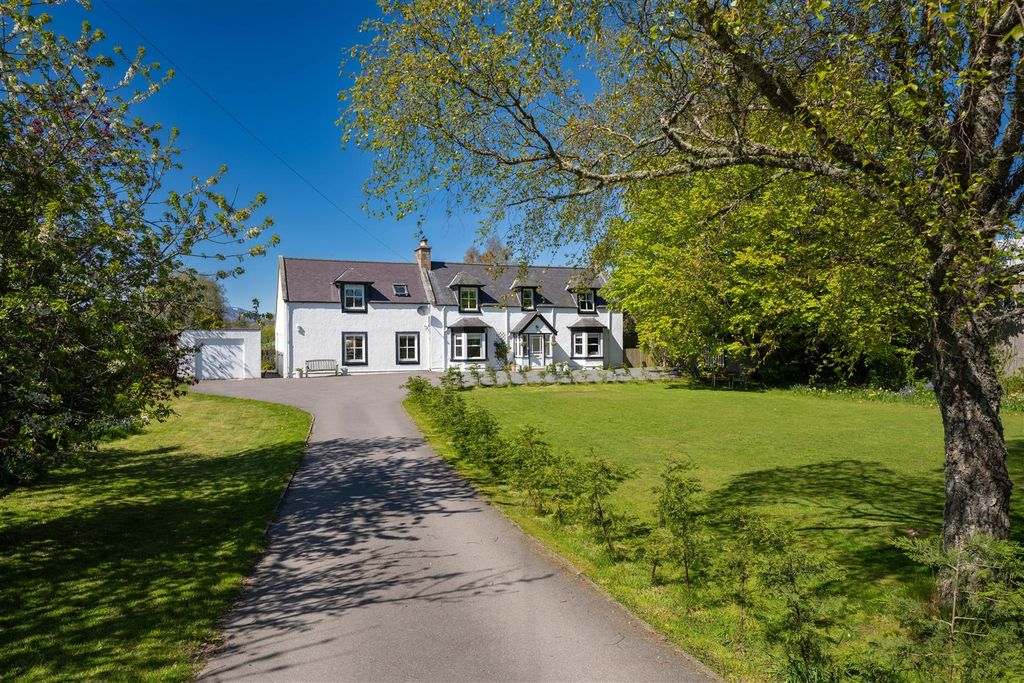 5 bed detached house for saleCulbokie, Dingwall IV7