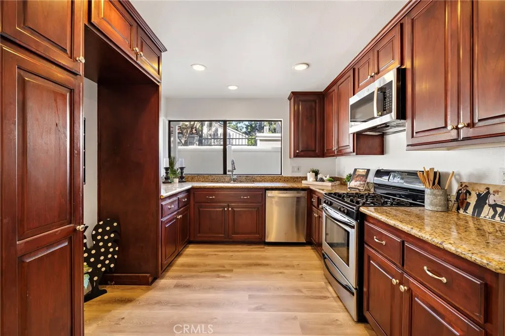 Additional image 10 of 2168 Kristin Ln, Costa Mesa, CA 92627