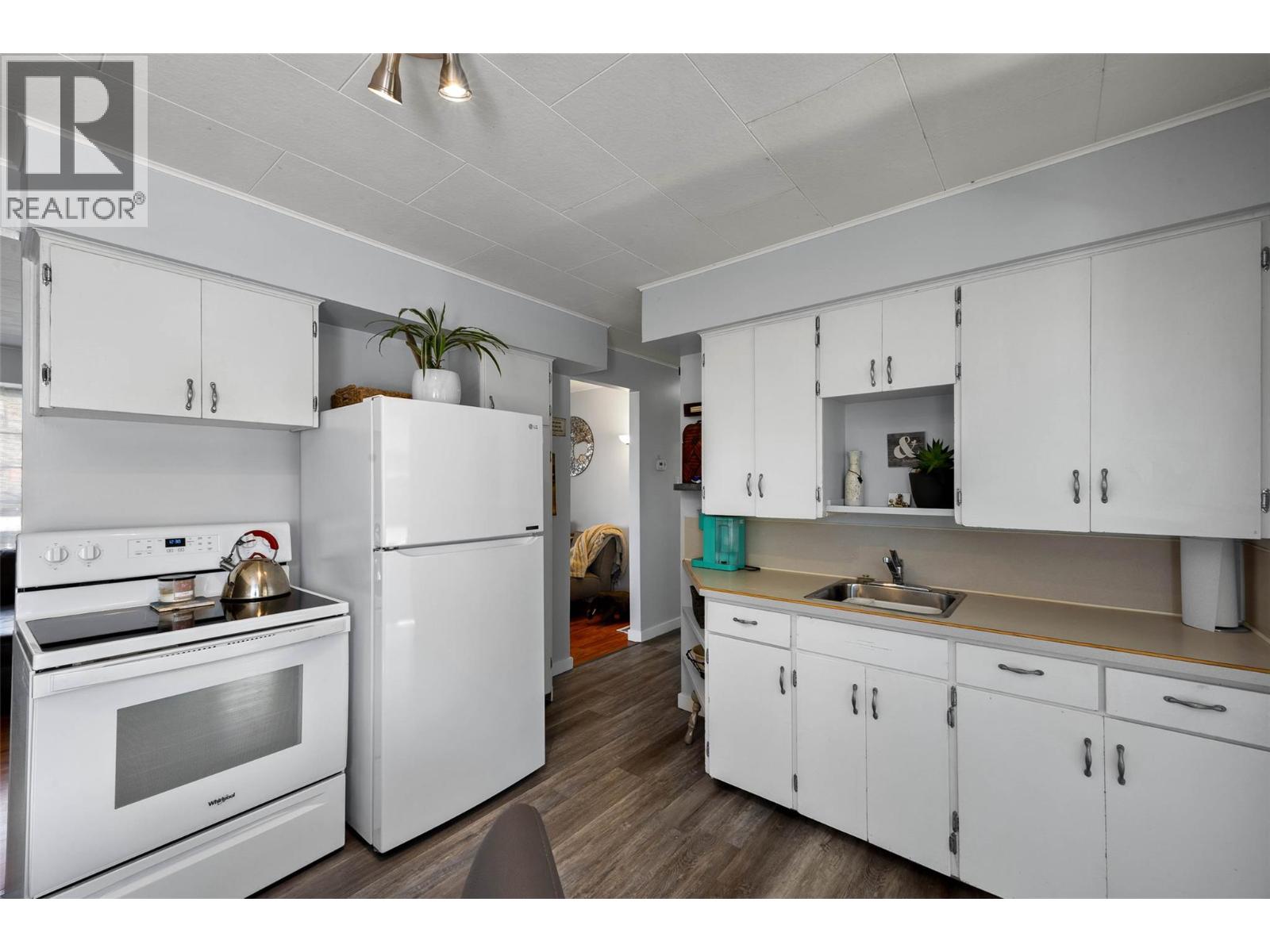 Additional image 3 of 957 Pine Street, Kamloops, BC, V2C3A3