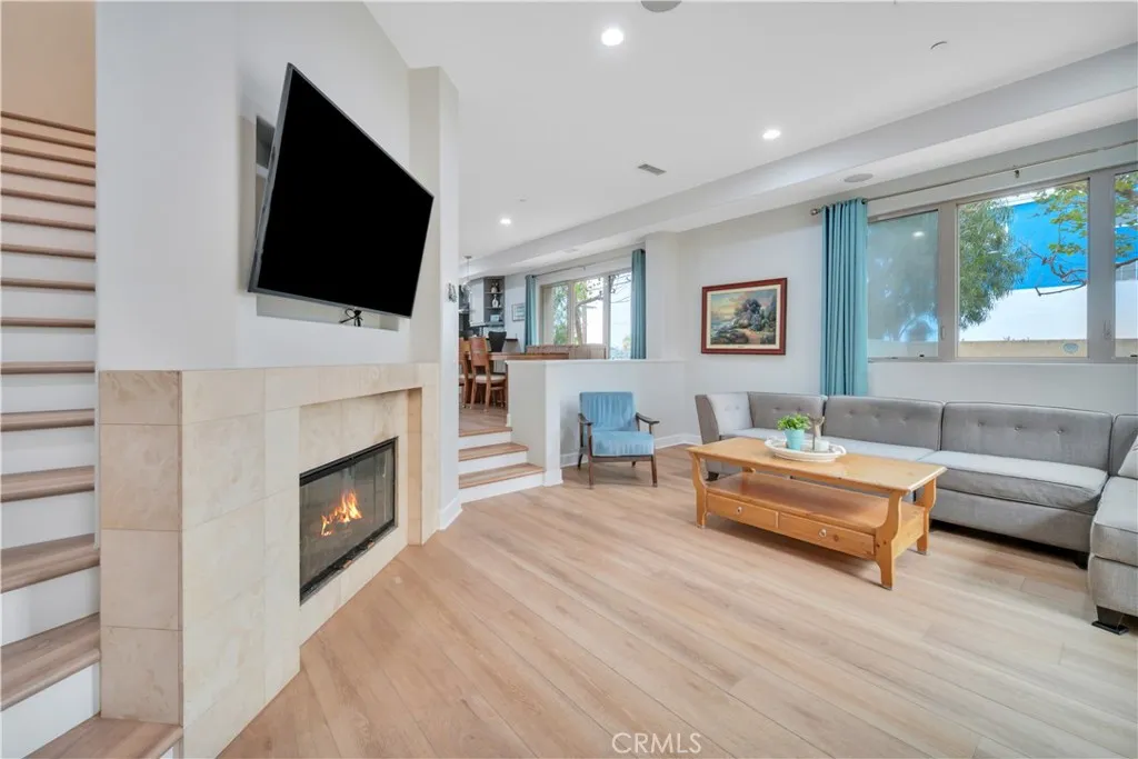 Additional image 65 of 307 Kansas Street Unit A, El Segundo, CA 90245