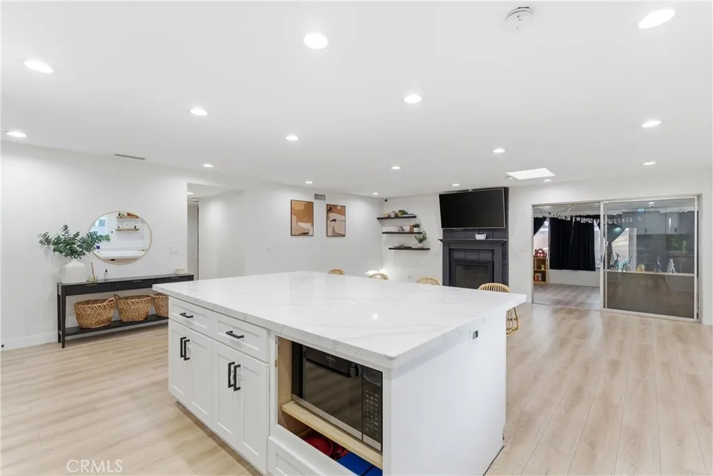 Additional image 10 of 1806 W Saint Andrew Pl, Santa Ana, CA 92704
