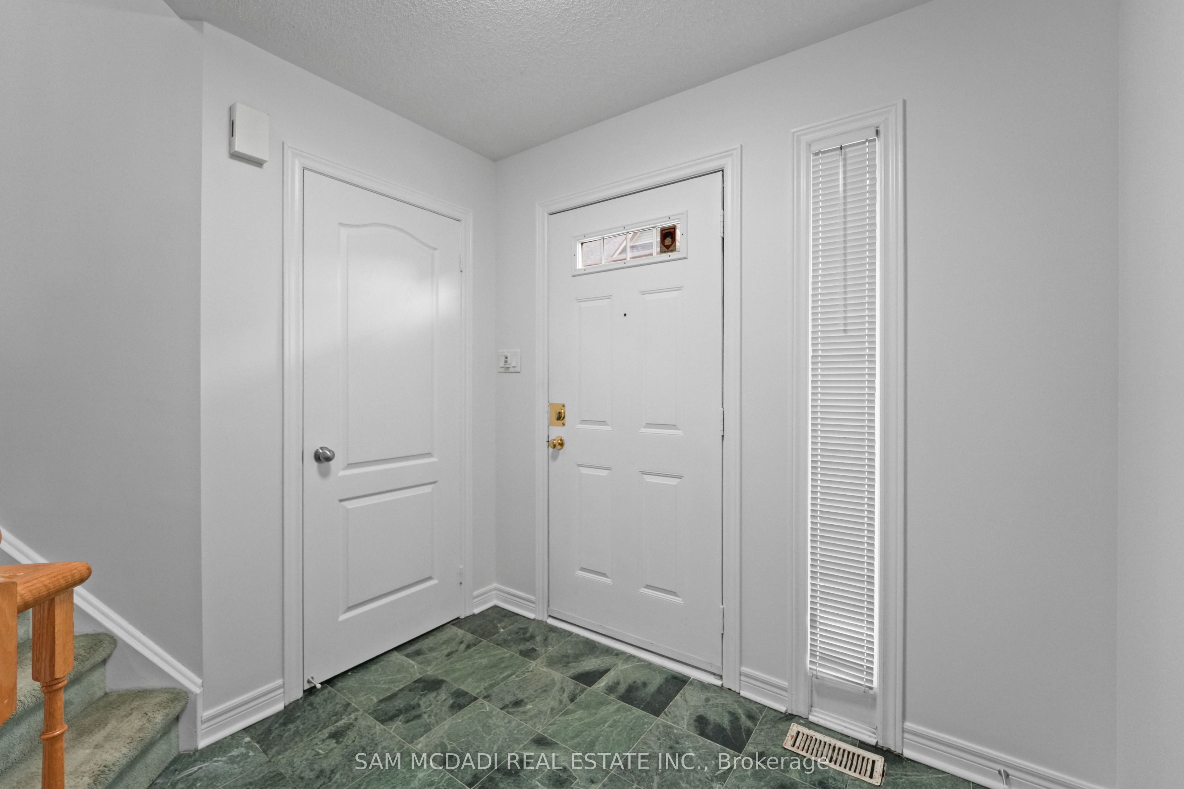 Additional image 3 of 5-5031 East Mill Road, Mississauga, ON, L5V 2M5