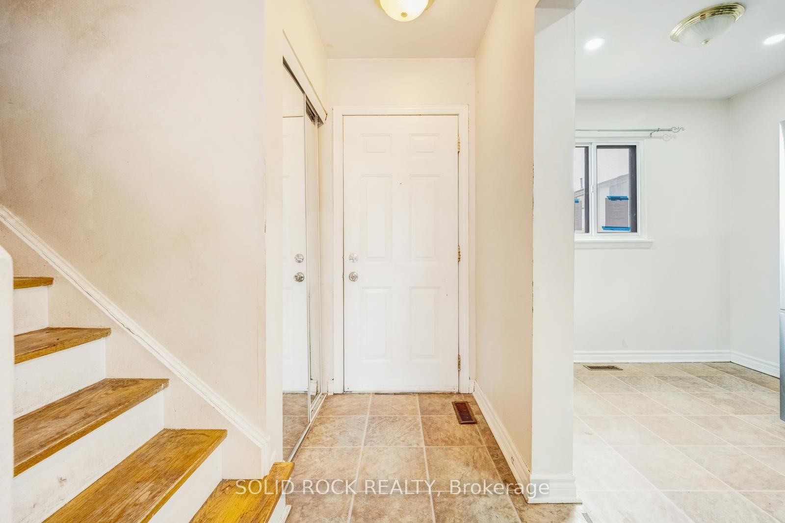 Additional image 3 of 332-332 Fleetwood Crescent, Brampton, ON, L6T 2E7