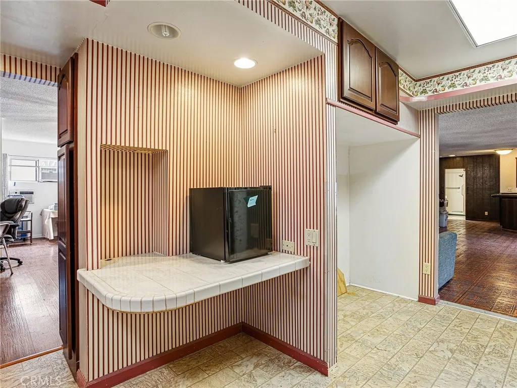 Additional image 9 of 836 N Parish Place, Burbank, CA 91506