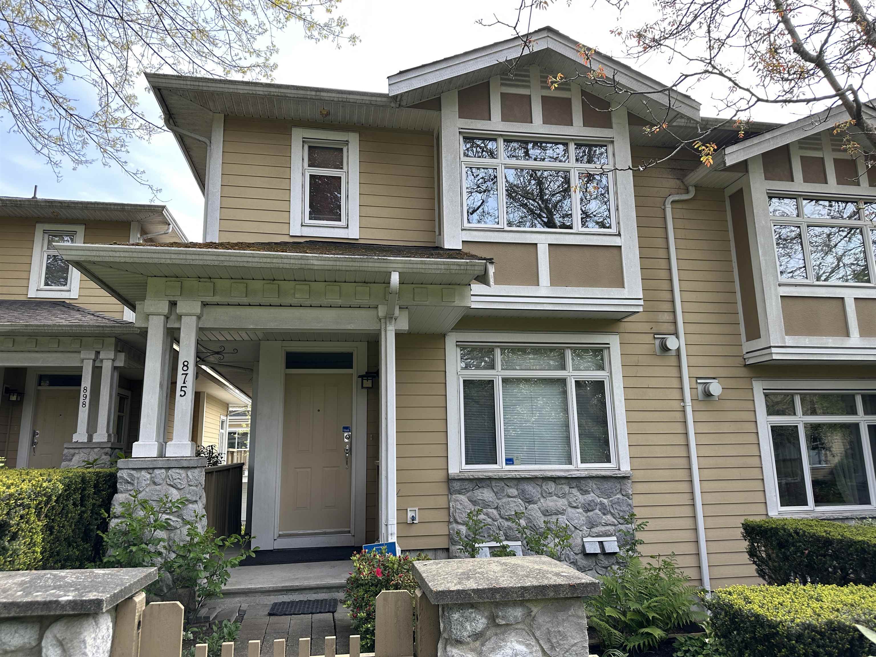 875 59th Avenue W, Vancouver, BC, V6P 1X8