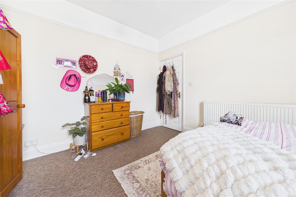 Additional image 17 of 7 bed terraced house for saleGloucester Road, Horfield, Bristol BS7