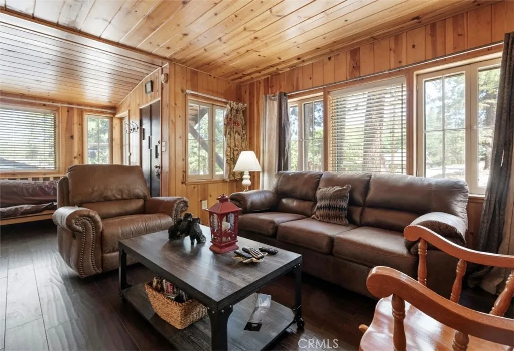 1118 Clubview Avenue, Big Bear Lake, CA 92315 photo 5