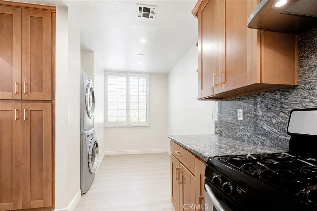 Additional image 12 of 10470 Riverside Dr Unit 102, Toluca Lake, CA 91602