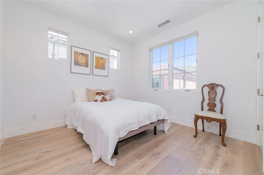 Additional image 35 of 154 Winnett, Irvine, CA 92602