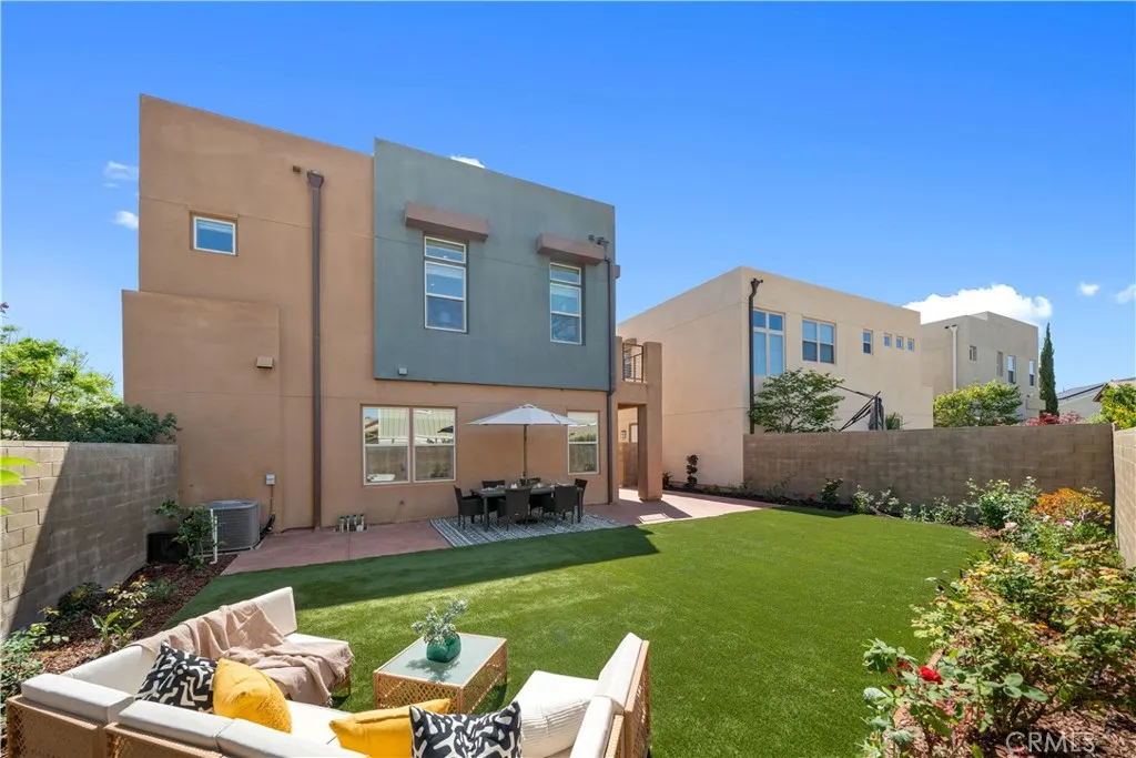 Additional image 3 of 131 Newall, Irvine, CA 92618