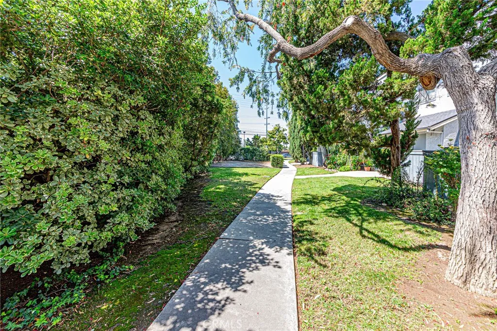 301 W Gladstone Street Unit 13, Azusa, CA 91702