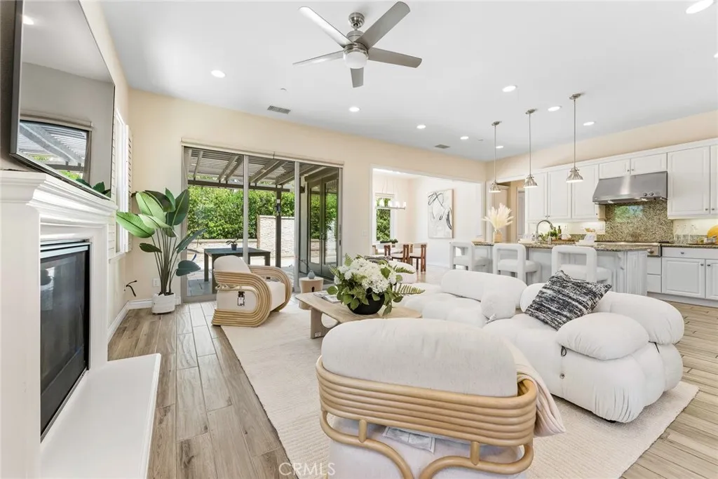 Additional image 4 of 51 Stanza, Irvine, CA 92620