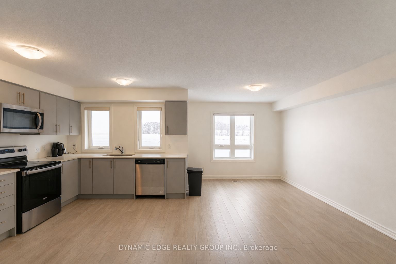 Additional image 2 of 25-235 Chapel Hill Drive, Kitchener, ON, N2R 0S4