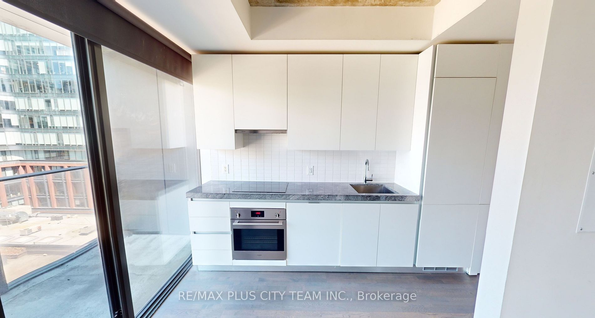 Additional image 2 of 925-629 King Street W, Toronto, ON, M5V 0G9