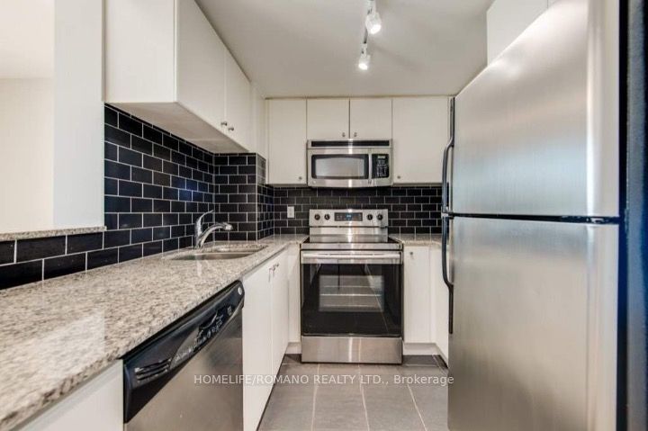 Additional image 4 of 504-8 Scollard Street, Toronto, ON, M5R 1M2