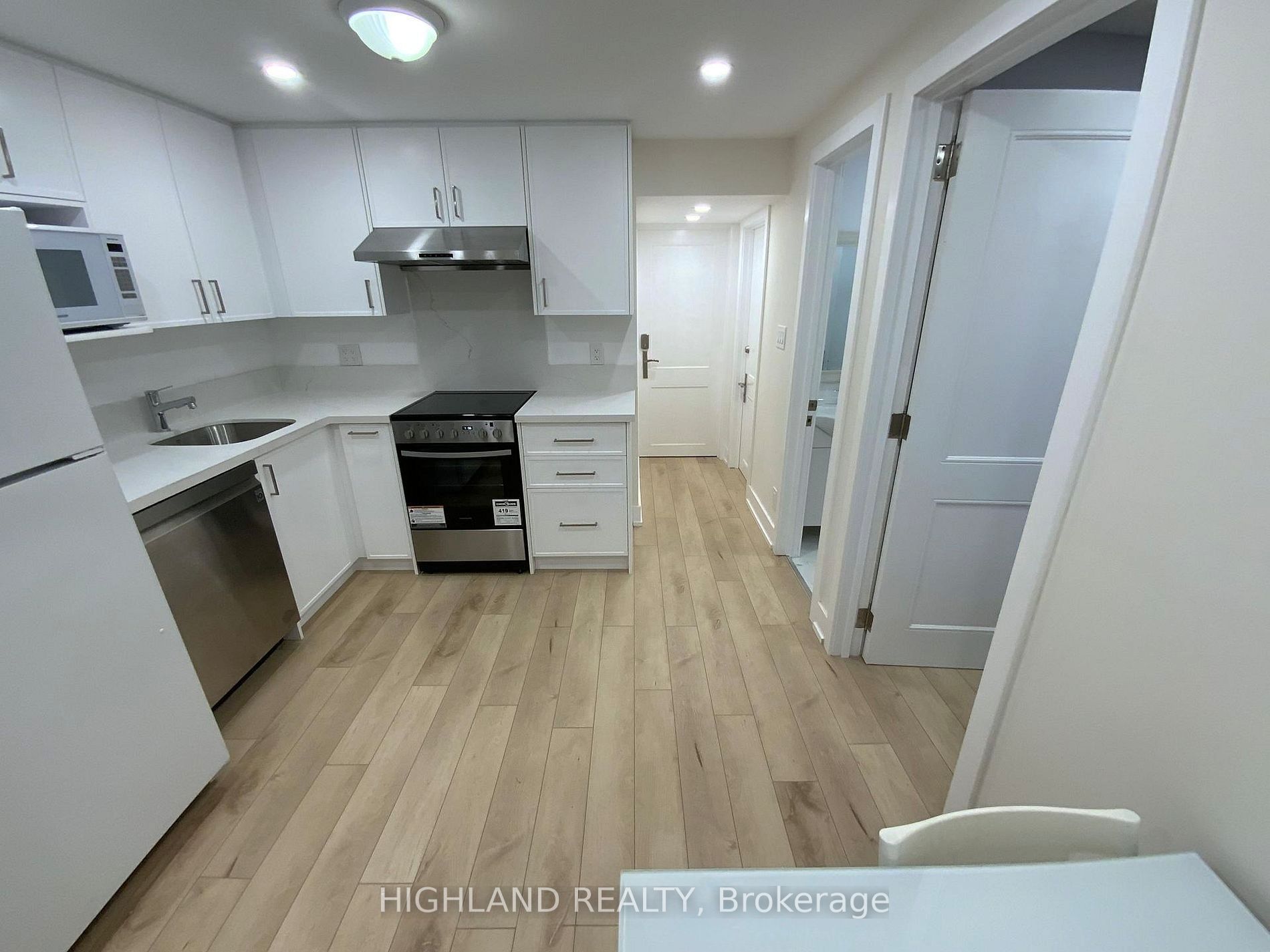 Basement-167 Churchill Avenue, Toronto, ON, M2N 1Z3
