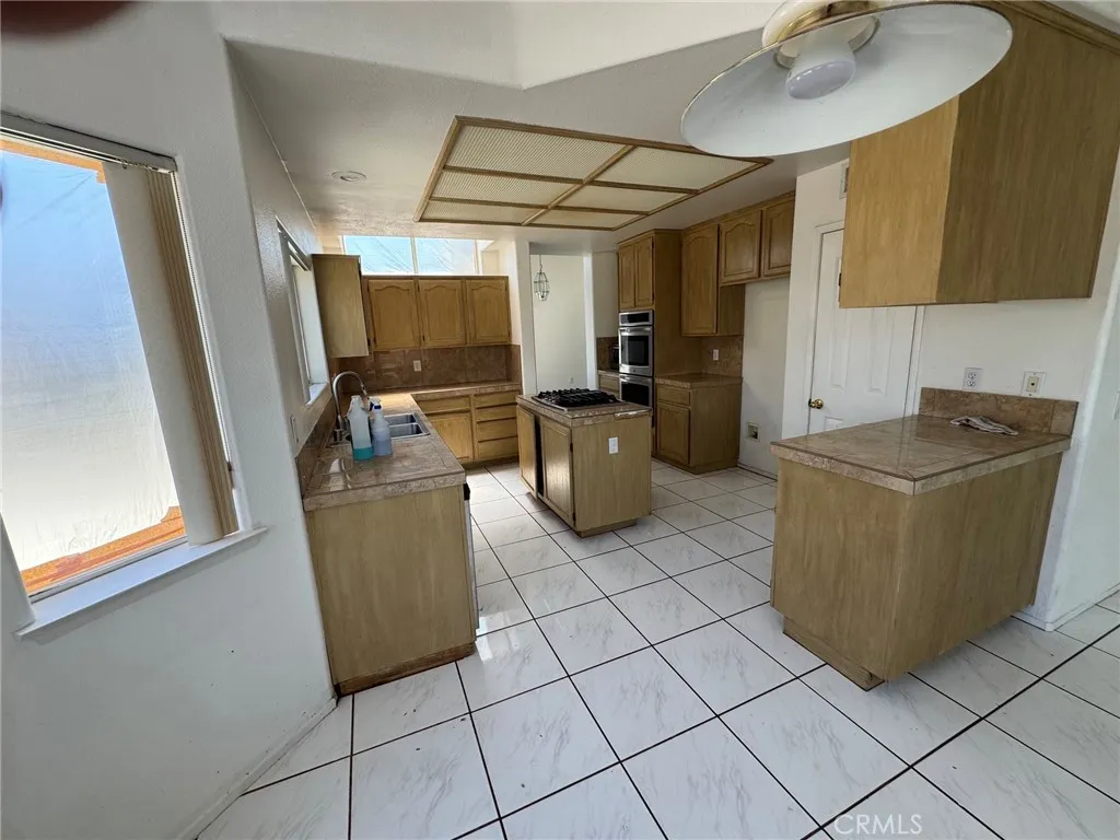 Additional image 8 of 5134 Calle Zafiro, Jurupa Valley, CA 92509