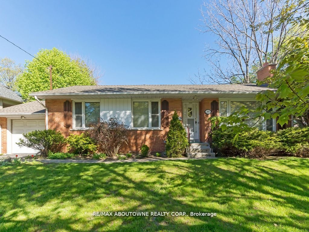 2067 Devon Road, Oakville, ON, L6J 2N1
