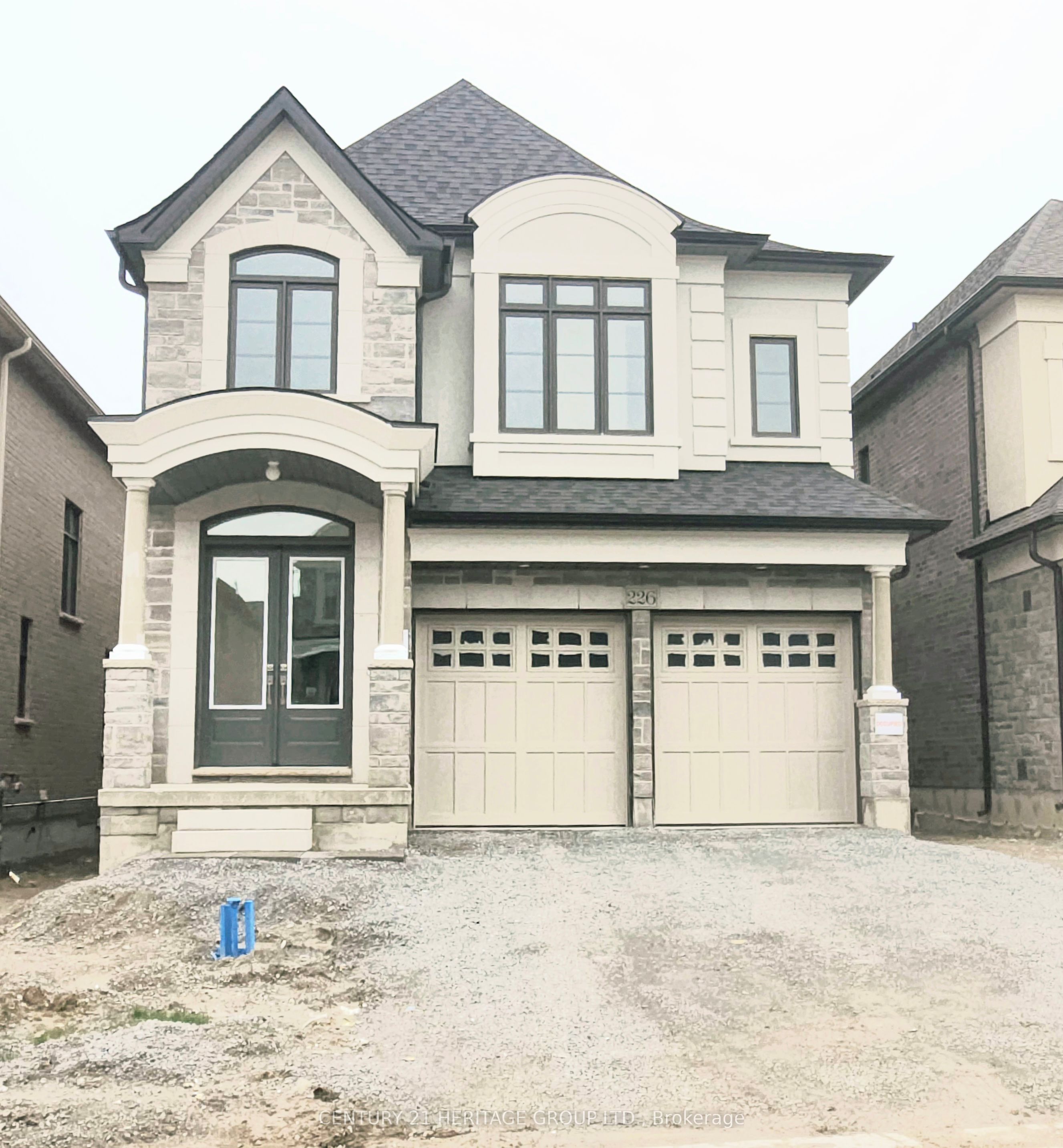 226 Archerhill Circle, Aurora, ON, L4G 4E2