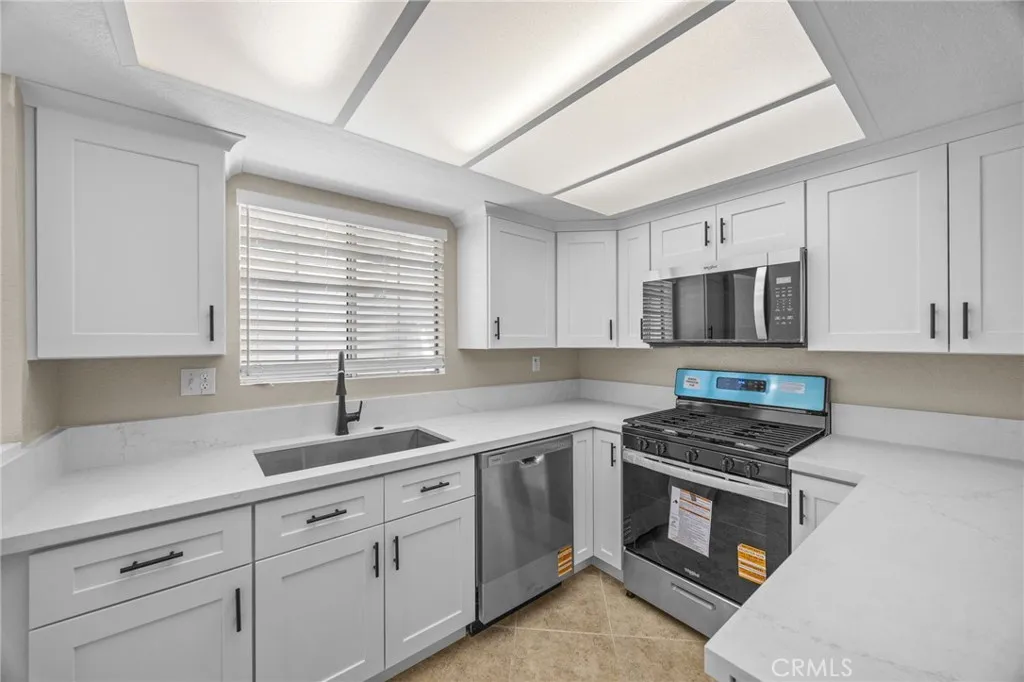 Additional image 5 of 174 W Walnut Ave Unit B, Rialto, CA 92376