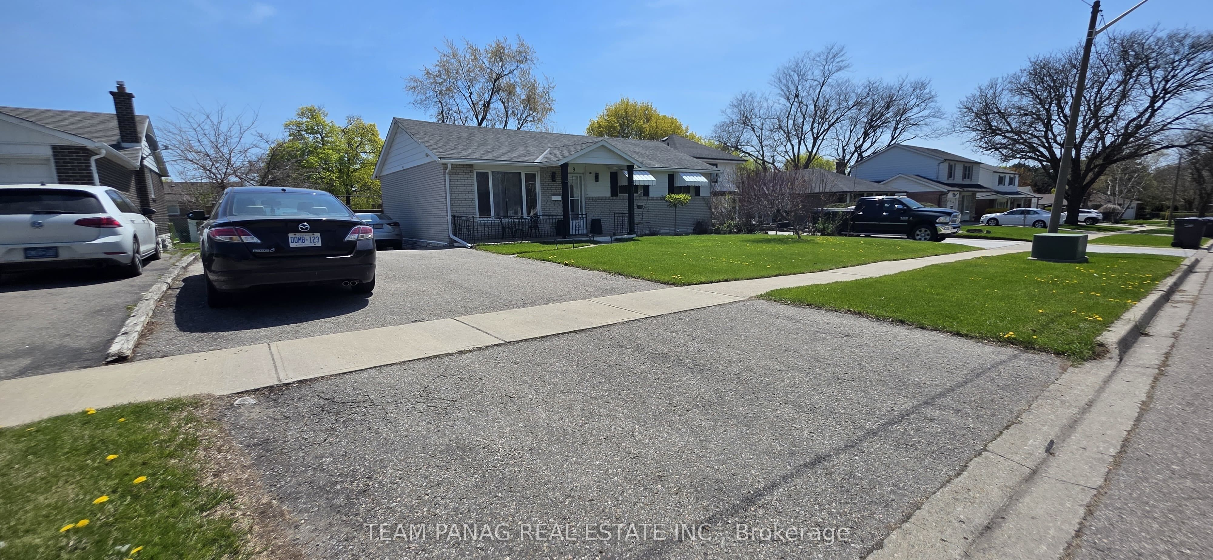 9 Appleby Drive, Brampton, ON, L6T 2S7 photo 2