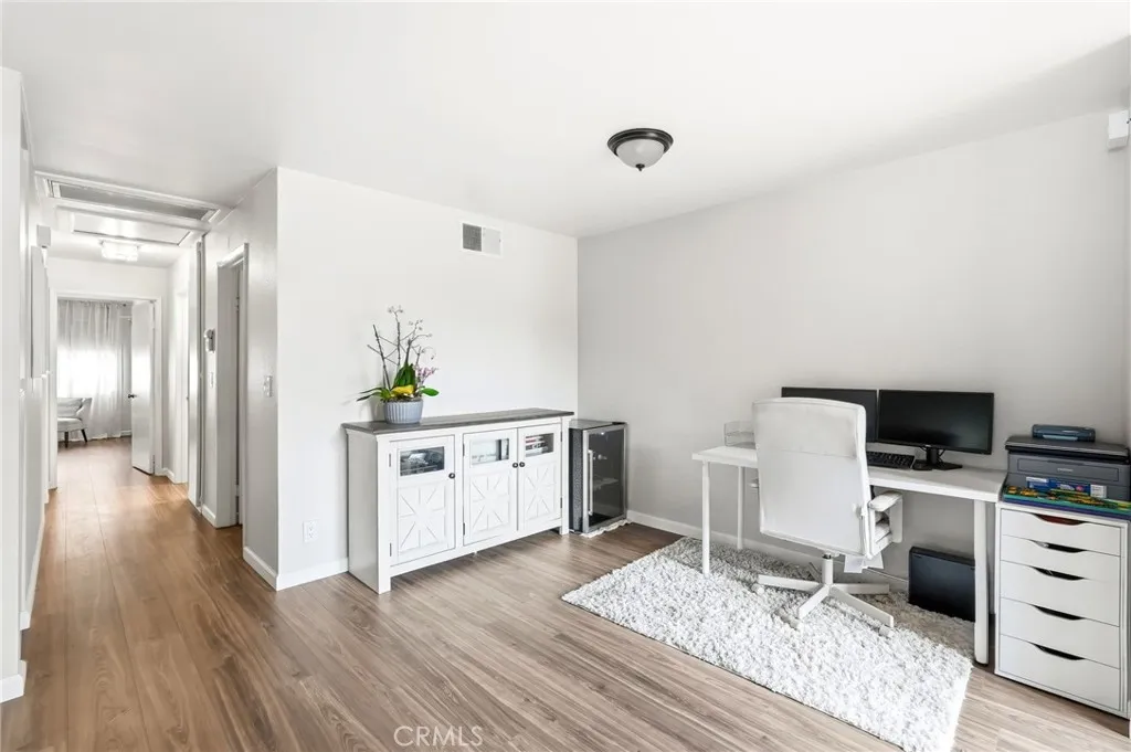 Additional image 35 of 7255 Balboa Blvd Unit 20, Lake Balboa, CA 91406