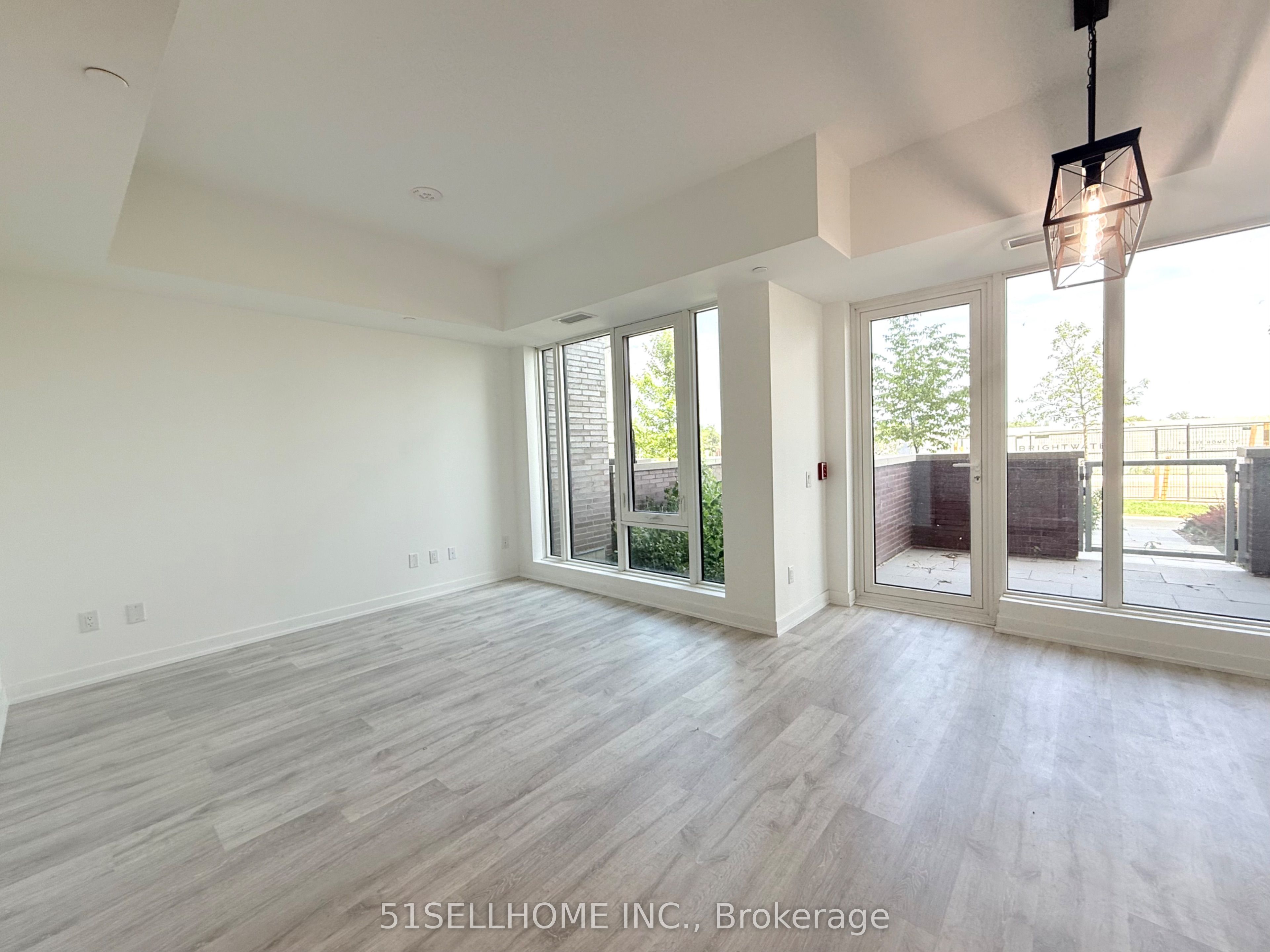 Additional image 2 of TH104-220 Missinnihe Way, Mississauga, ON, L5H 0A9