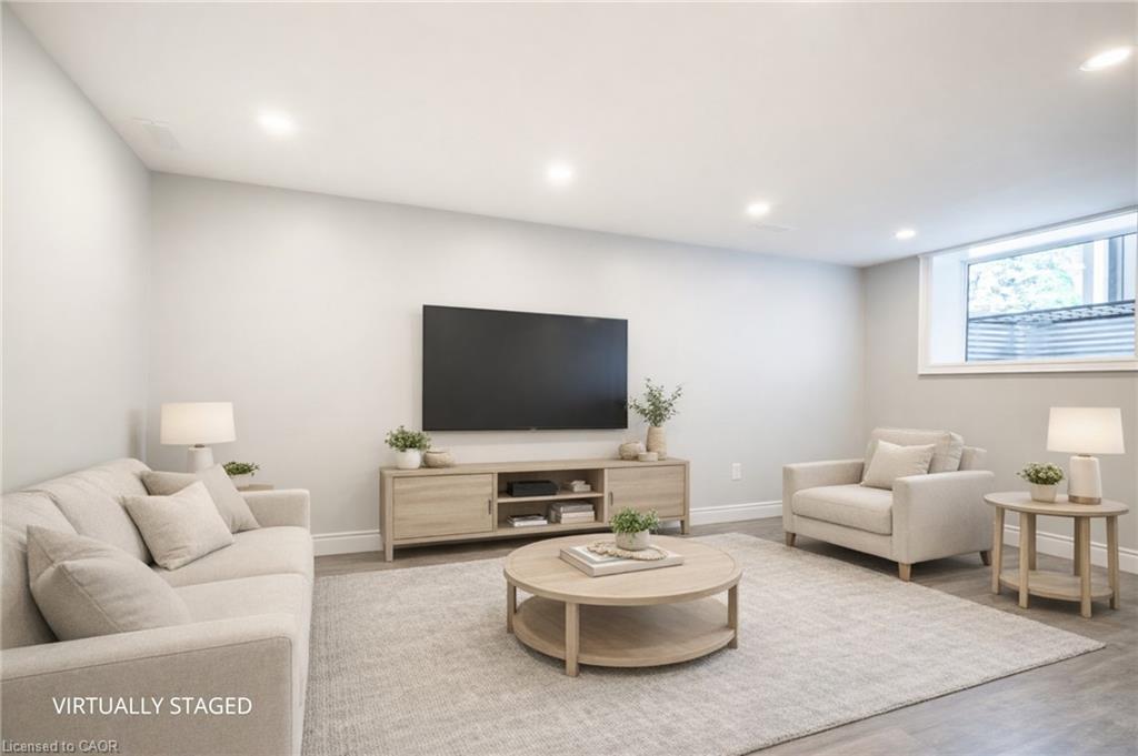 2-5482 Randolph Crescent, Burlington, ON, L7L 3C5