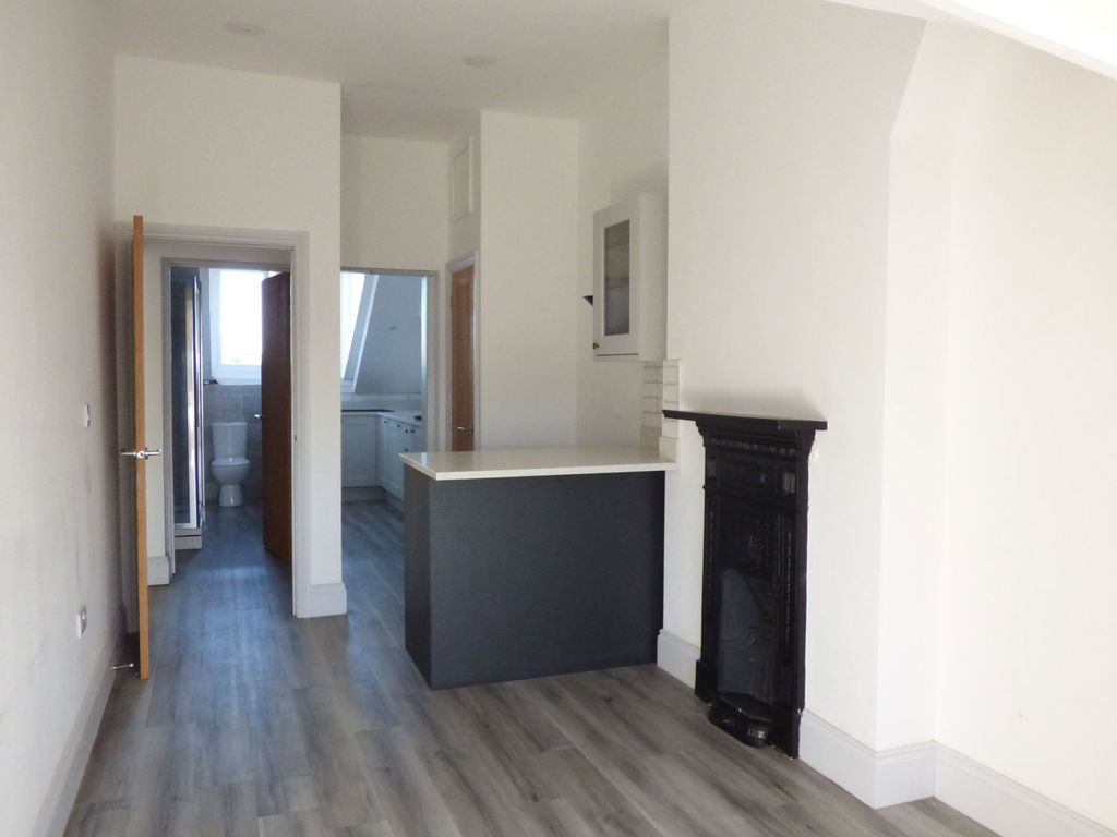 Additional image 4 of 1 bed flat for saleChurch Street, Malvern, Worcestershire WR14