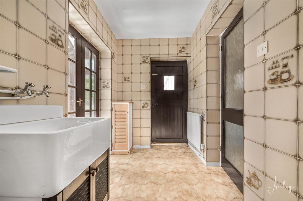 Additional image 12 of 4 bed detached house for saleLlwynderw Close, West Cross, Swansea SA3