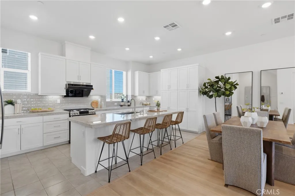 Additional image 17 of 253 Sash, Irvine, CA 92618