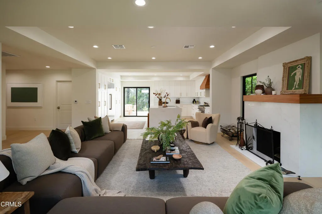 Additional image 11 of 604 De Nova Street, La Canada Flintridge, CA 91011