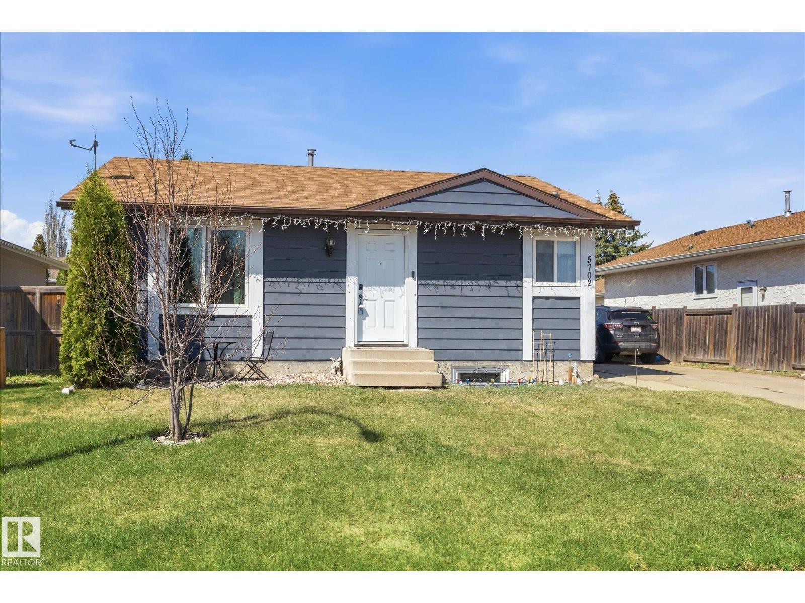 5702 50 Street, Stony Plain, AB, T7Z1A8