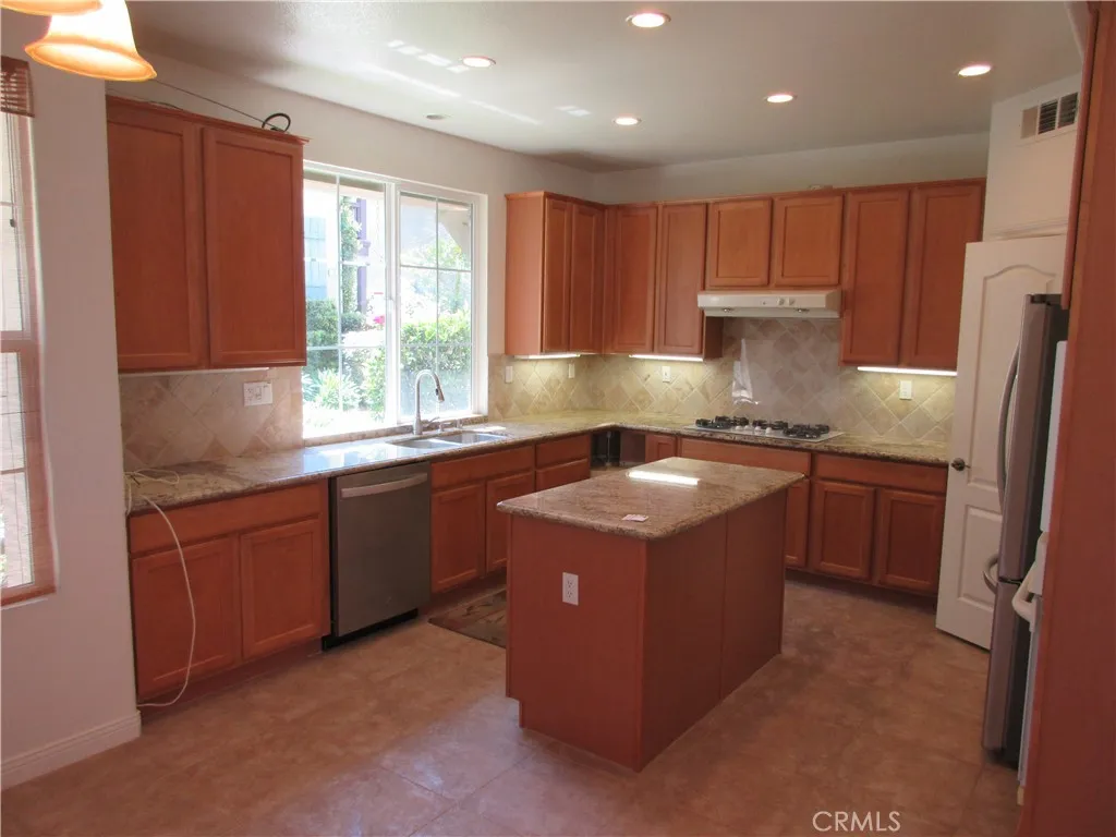 Additional image 14 of 65 Figtree, Irvine, CA 92603