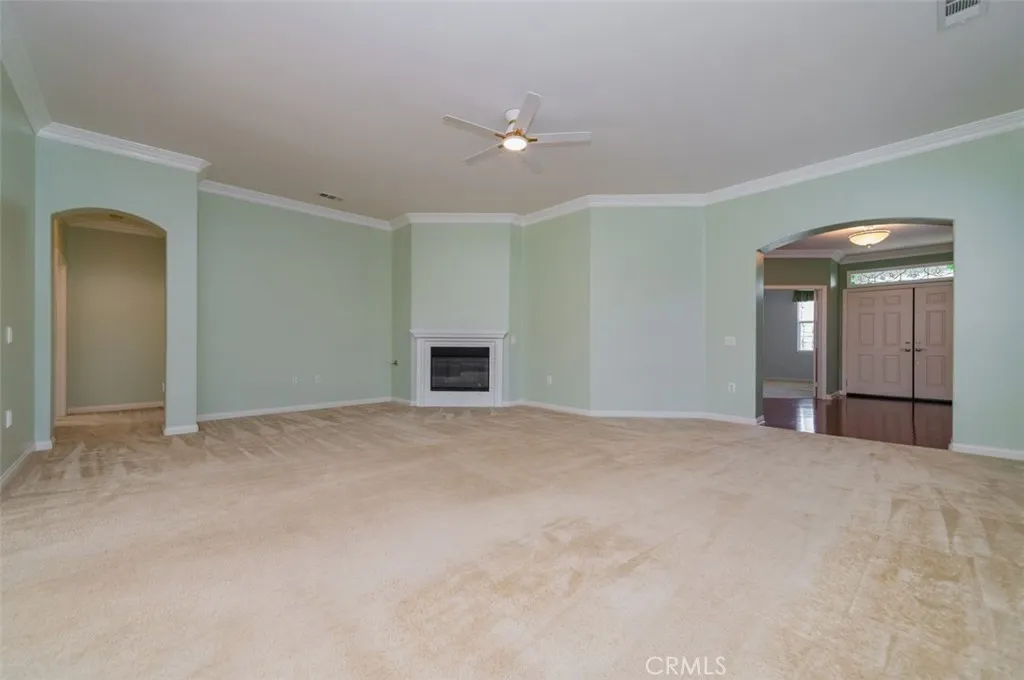 565 Pooley Dr, Hemet, CA 92545 photo 4
