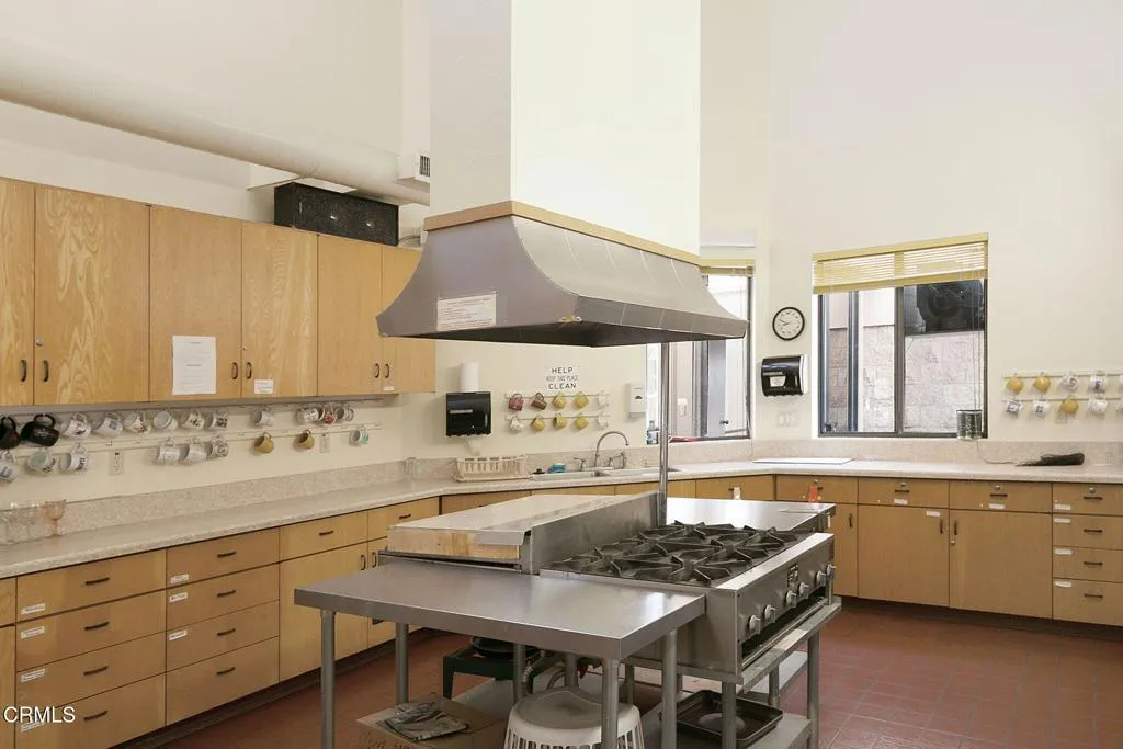 Additional image 47 of 84 Poinsettia Gardens Drive, Ventura, CA 93004