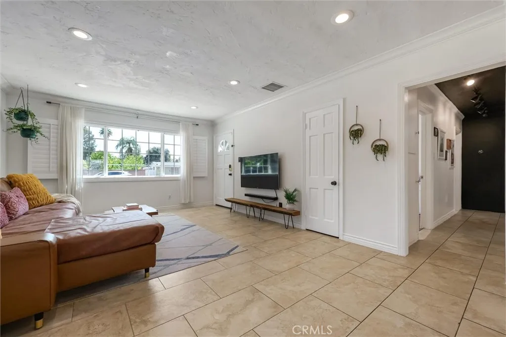 Additional image 5 of 22915 Saticoy Avenue, West Hills, CA 91304