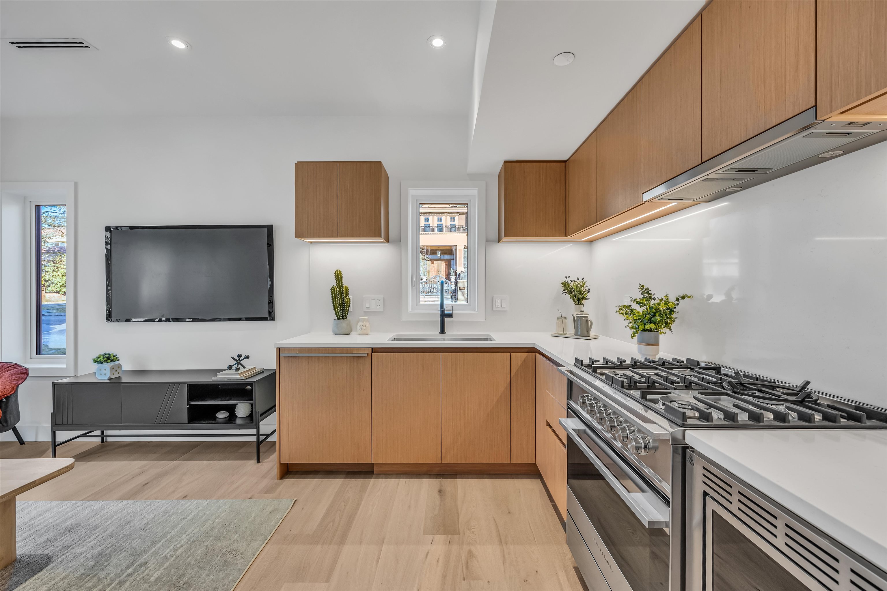Additional image 2 of 1008 52nd Avenue W, Vancouver, BC, V6P 1H5