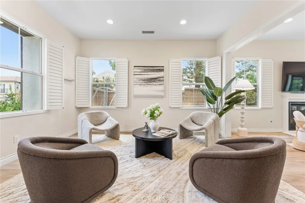 Additional image 28 of 51 Stanza, Irvine, CA 92620