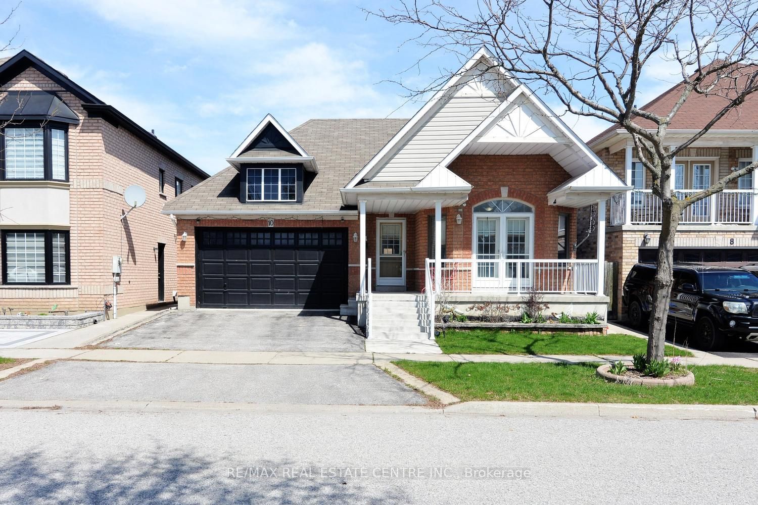 10 Sheldon Drive, Ajax, ON, L1T 4K7