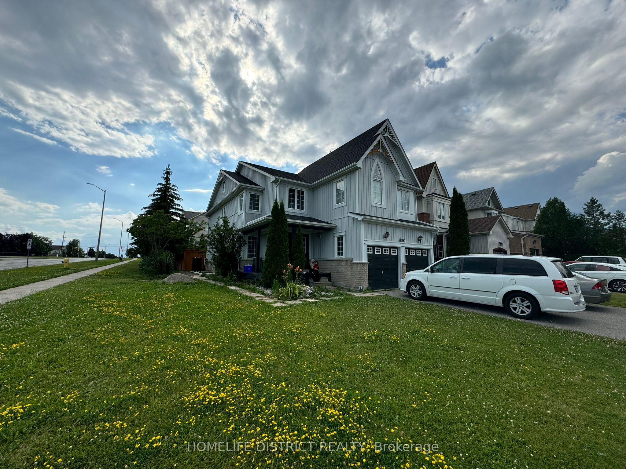 1100 Ashgrove Crescent, Oshawa, ON, L1K 2W4