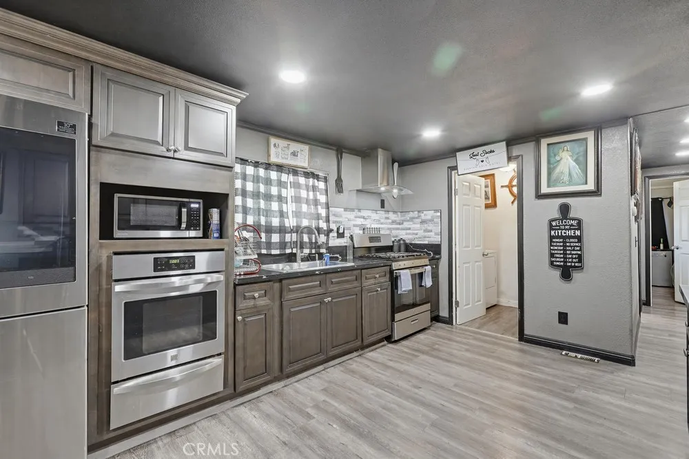 Additional image 65 of 300 N Rampart St Unit 50, Orange, CA 92868