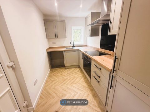 Station Road, Sheffield S35