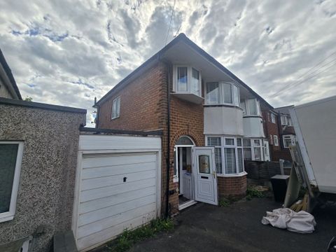 306 Court Oak Road, Birmingham, West Midlands B32
