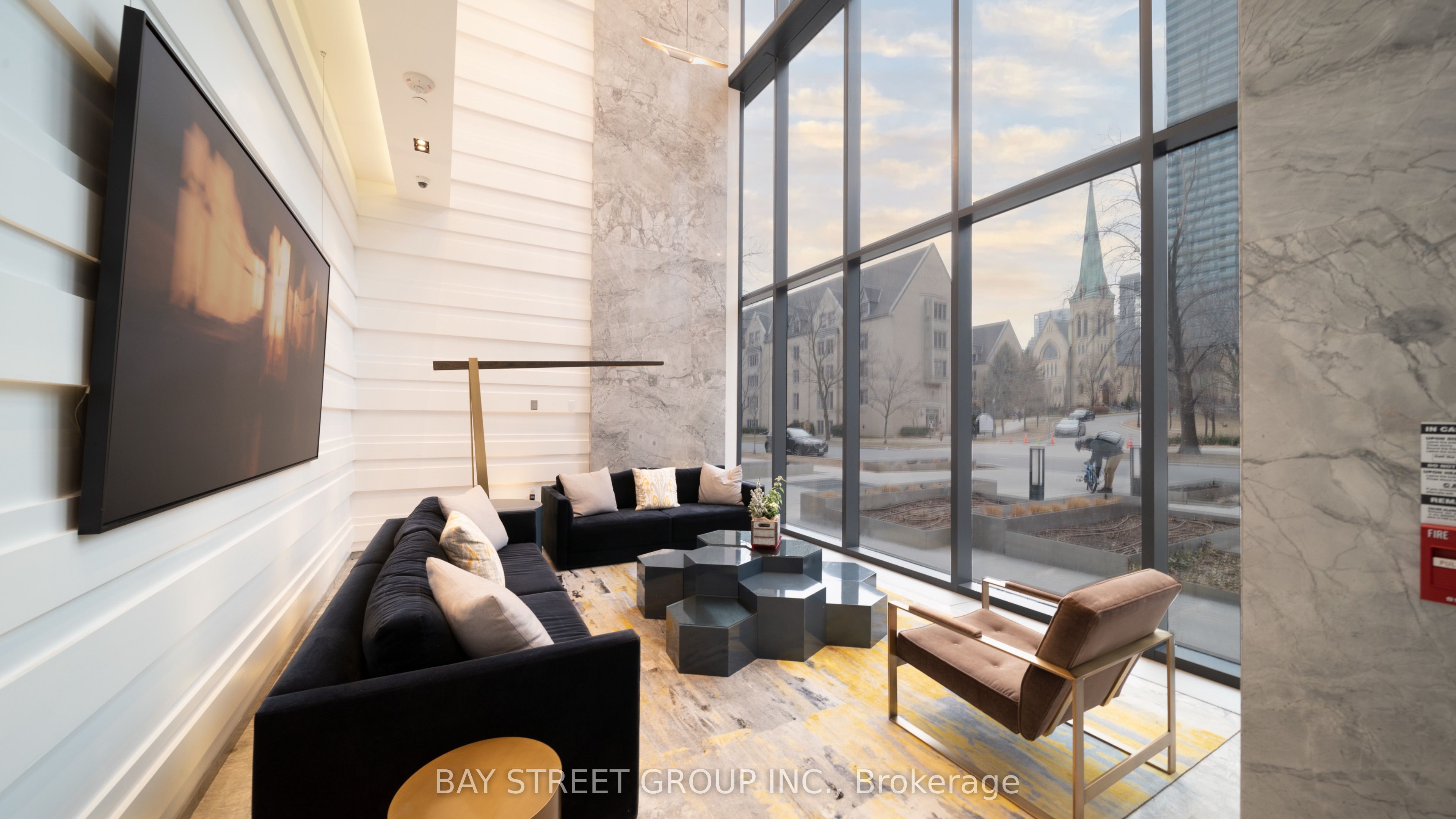 716-57 St Joseph Street, Toronto, ON, M5S 0C5