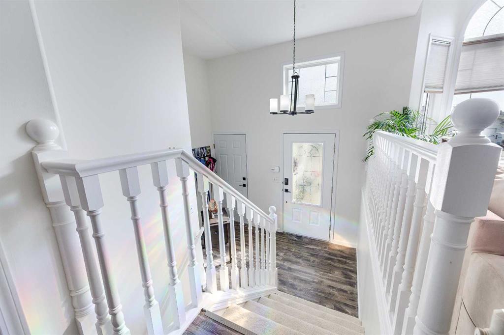 Additional image 5 of 50 Livingston Close, Lacombe, AB, T4L 2J3